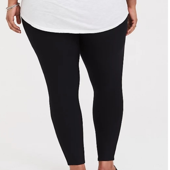 Premium Black Leggings - Picture 3 of 3